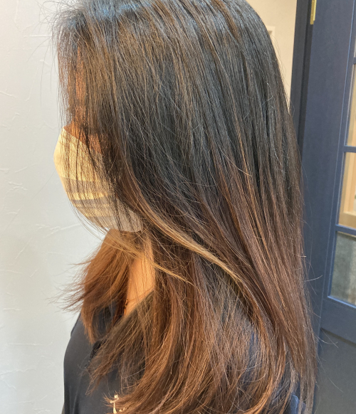 髪をカットで柔らかく